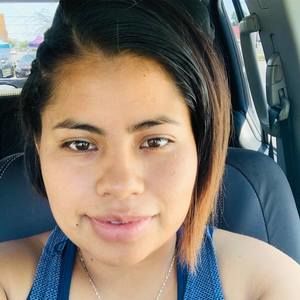 Meet your Posher, Pilar